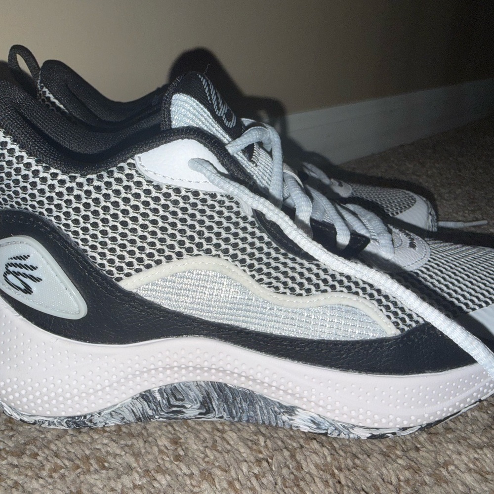 Under Armour Black & White Mesh Running Shoes Curry